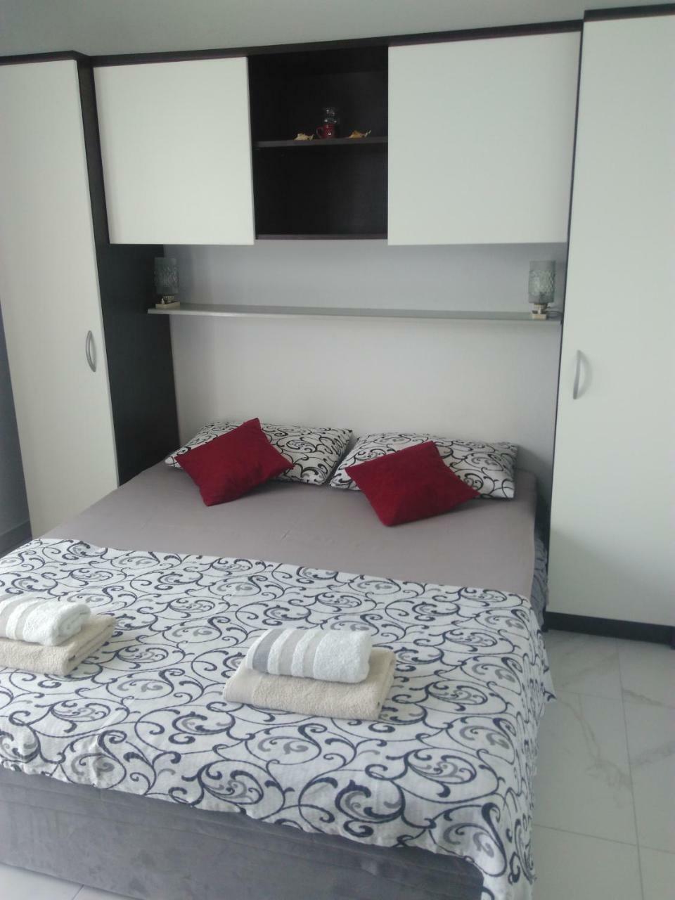 Apartment Vesna 밀나 외부 사진